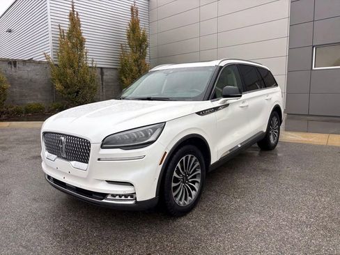 Used 2020 Lincoln Aviator Reserve w/ Equipment Group 201A image 3