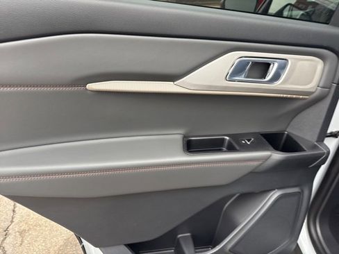 New 2026 Ford Explorer Active image 41