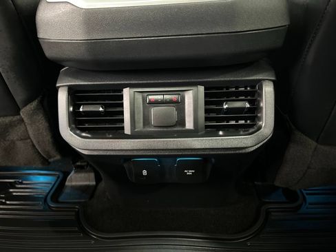 Certified 2022 Ford F150 Platinum w/ Equipment Group 701A High AWD/4WD image 32