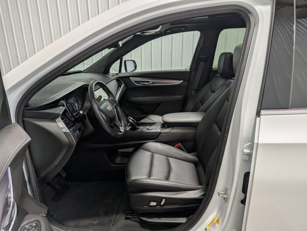 Used 2024 Cadillac XT6 Luxury AWD/4WD image 18