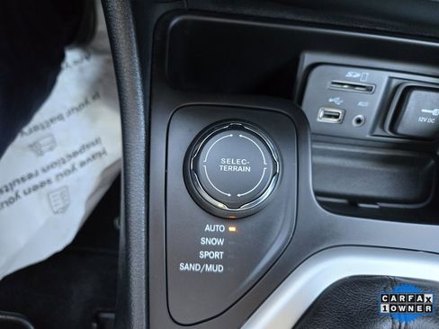 Used 2016 Jeep Cherokee Sport w/ Safety Group image 26