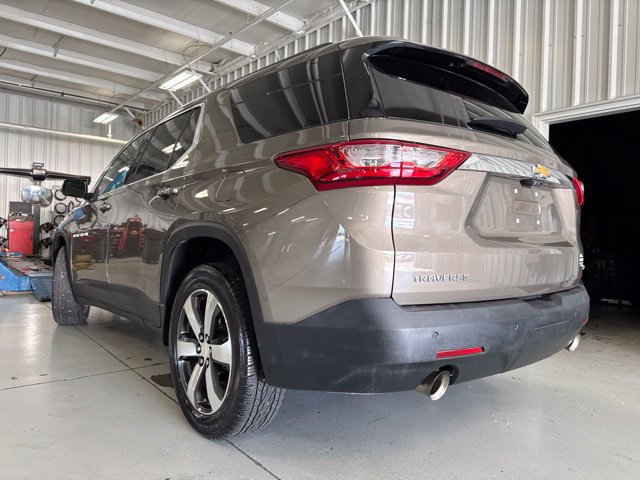 Used 2020 Chevrolet Traverse LT w/ LT Premium Package FWD image 6