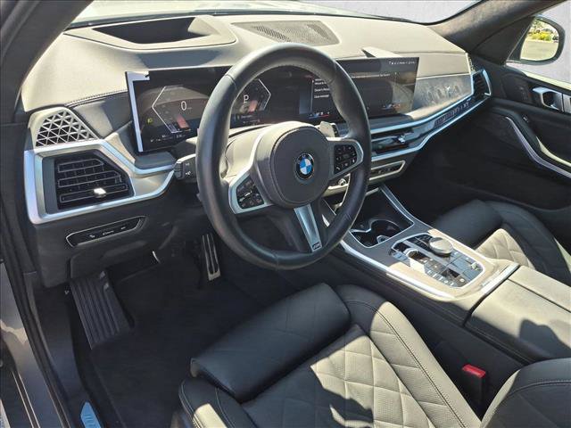 Used 2025 BMW X7 xDrive40i w/ M Sport Package AWD/4WD image 10
