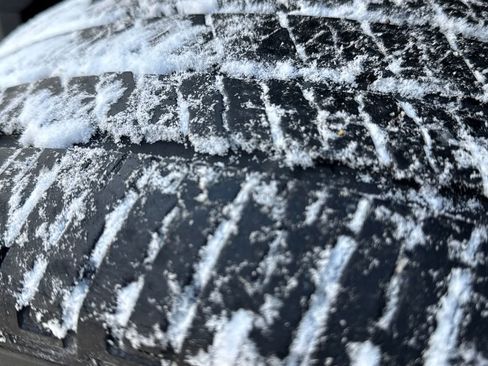 Certified 2021 Jeep Grand Cherokee Laredo X image 38