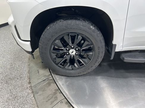 Used 2022 Chevrolet Silverado 1500 RST w/ Safety Package AWD/4WD image 31