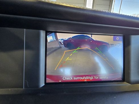 Used 2017 INFINITI QX30 Luxury w/ Cargo Package image 19