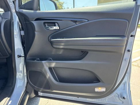 Used 2022 Honda Ridgeline Black Edition image 39