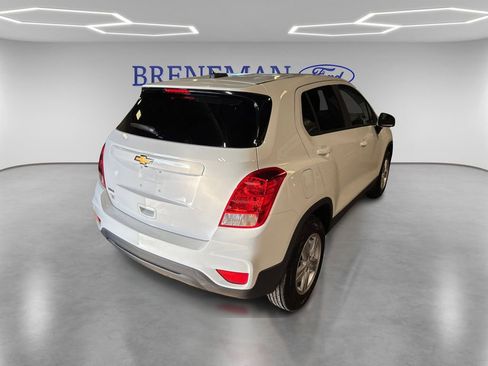 Used 2020 Chevrolet Trax LS w/ Tint and Cruise Package FWD image 5