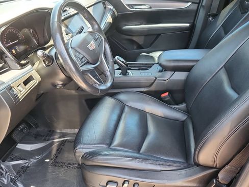 Used 2018 Cadillac XT5 Luxury AWD/4WD image 7