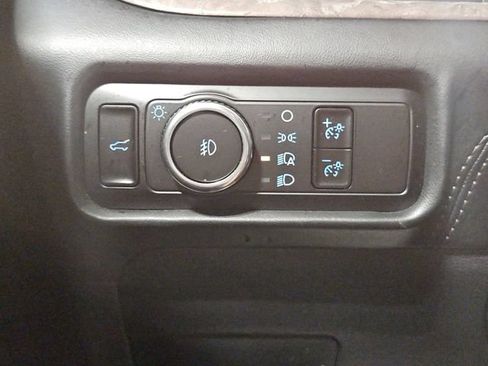 Certified 2023 Ford Explorer Platinum w/ Technology Package AWD/4WD image 36