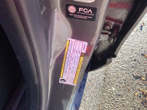 Used 2023 Jeep Cherokee Altitude Lux image 23