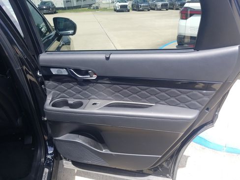 Used 2022 Hyundai Palisade Calligraphy image 14