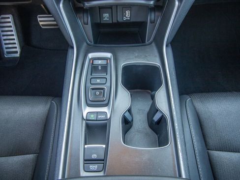 Used 2020 Honda Accord Sport image 32