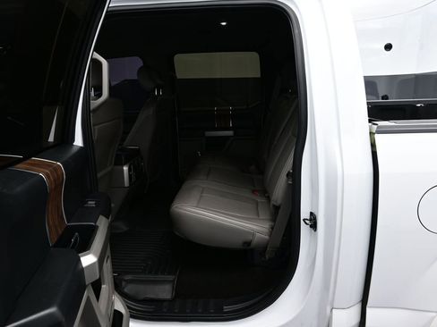 Used 2019 Ford F150 Lariat image 13