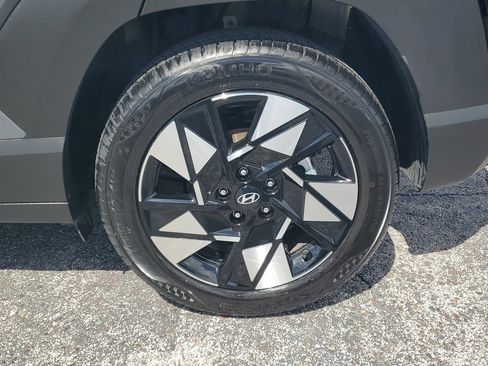 Used 2025 Hyundai Kona SEL image 8