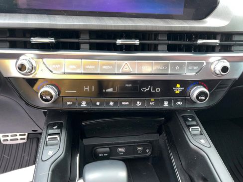 Used 2023 Kia Telluride SX image 19