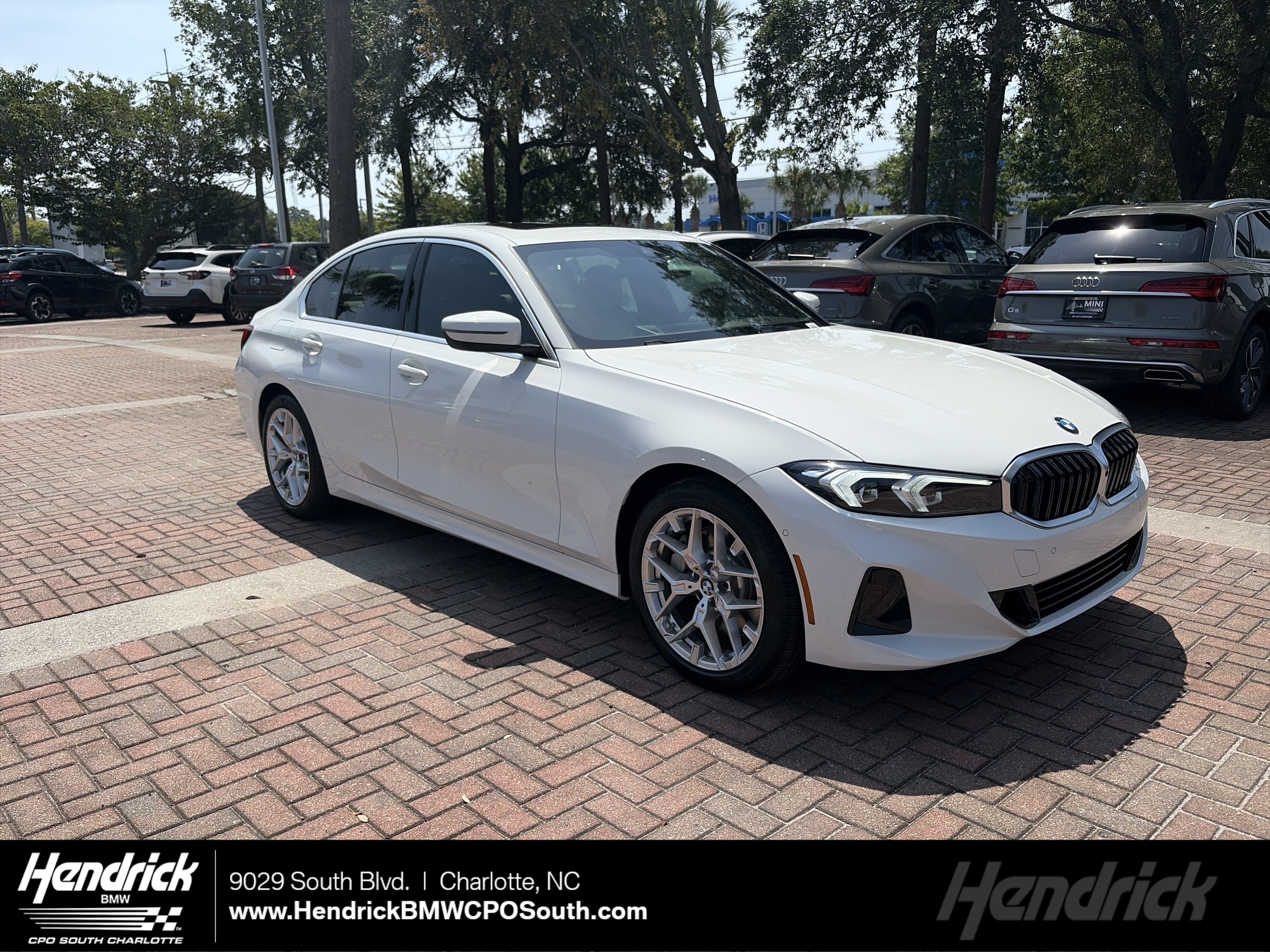 Used 2026 BMW 330i Sedan w/ Premium Package RWD image 1