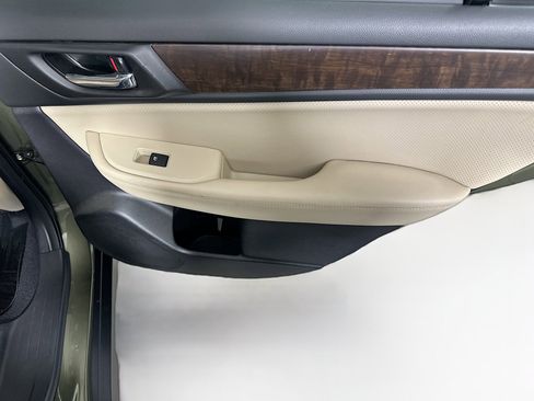 Used 2017 Subaru Outback 3.6R Limited AWD/4WD image 30