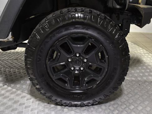 Used 2015 Jeep Wrangler Unlimited Rubicon w/ Dual Top Group image 36