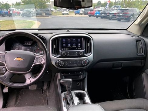 Used 2020 Chevrolet Colorado LT w/ LT Convenience Package AWD/4WD image 10