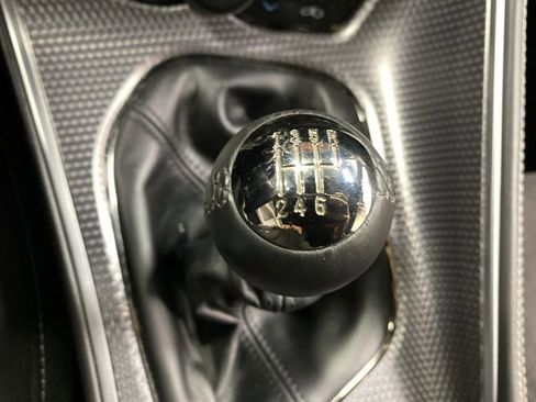 Used 2015 Dodge Challenger SRT Hellcat image 22