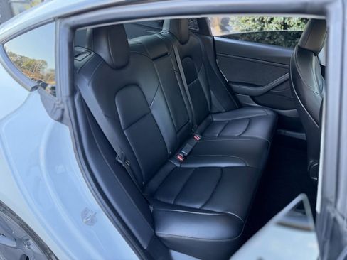 Used 2023 Tesla Model 3 Standard Range image 37