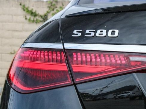 New 2025 Mercedes-Benz S 580 4MATIC Sedan image 9