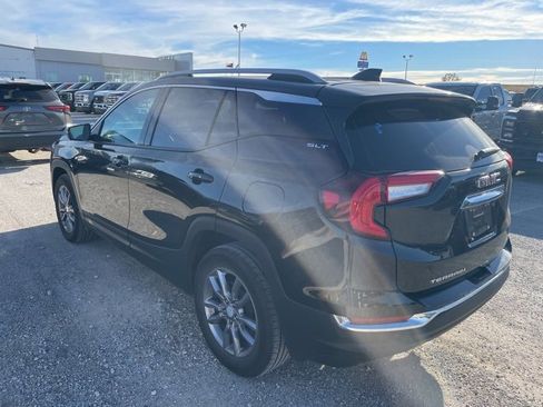 Used 2024 GMC Terrain SLT image 5