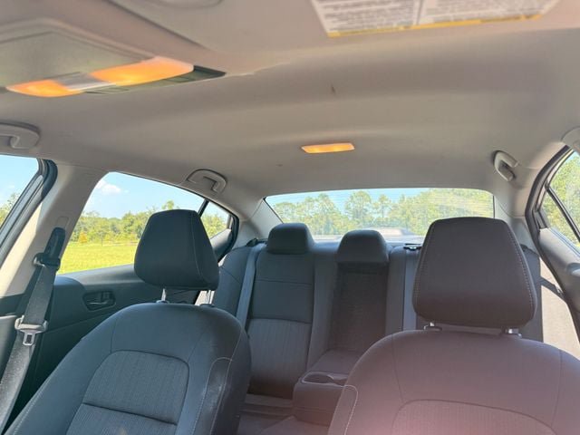 Used 2025 Nissan Altima 2.5 SV FWD image 11
