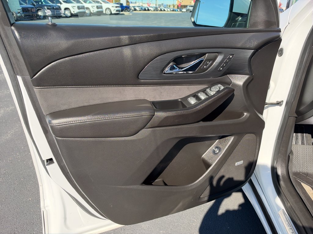 Used 2023 Chevrolet Traverse High Country AWD/4WD image 12