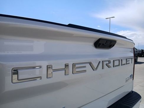 Certified 2025 Chevrolet Silverado 1500 High Country w/ High Country Premium Package AWD/4WD image 44