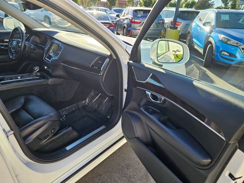 Used 2017 Volvo XC90 T6 Momentum w/ Vision Package AWD/4WD image 23