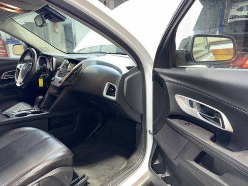 Used 2017 Chevrolet Equinox LT w/ Sport Edition FWD image 26