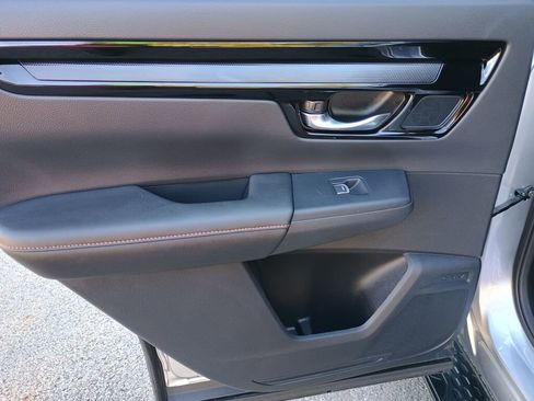 Used 2024 Honda CR-V Sport Touring image 18