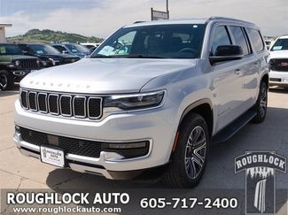 Used 2024 Jeep Wagoneer L Series II w/ Flexible Seating Group AWD/4WD video 1