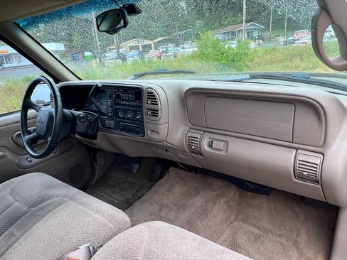 Used 1998 Chevrolet Silverado 1500 4x4 Extended Cab w/ Preferred Equipment Group 2 image 32