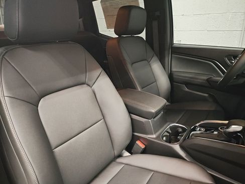 New 2026 GMC Canyon Elevation w/ Convenience Package image 10
