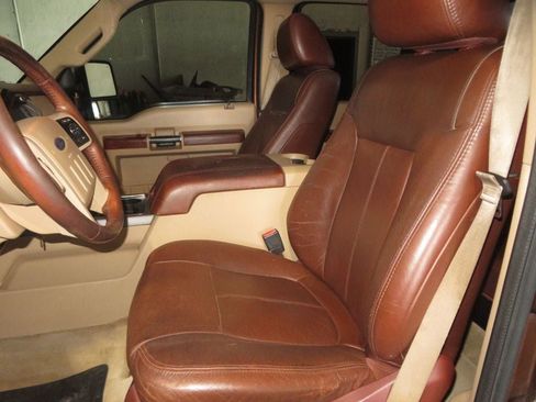 Used 2011 Ford F250 King Ranch w/ Camper Pkg AWD/4WD image 22