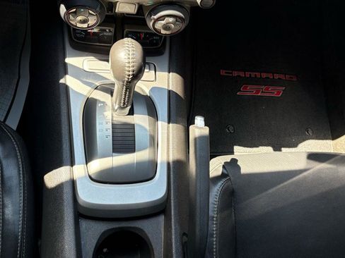 Used 2015 Chevrolet Camaro SS RWD image 26