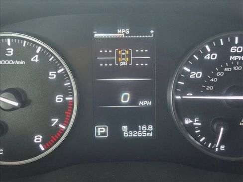 Used 2024 Subaru Ascent Premium w/ Convenience Package image 11