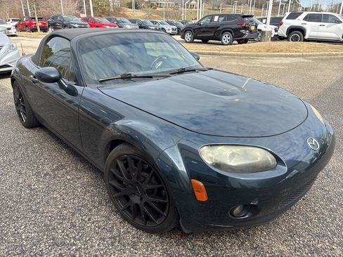 Used 2006 MAZDA MX-5 Miata Grand Touring w/ Premium Pkg image 4