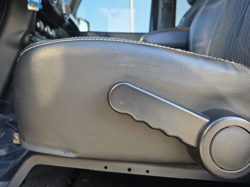 Used 2015 Jeep Wrangler Unlimited Sport image 24