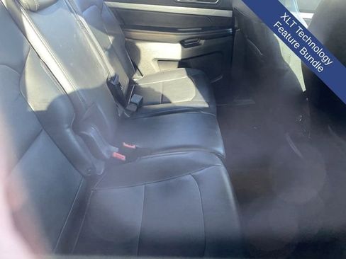 Used 2017 Ford Explorer XLT w/ Equipment Group 202A AWD/4WD image 9