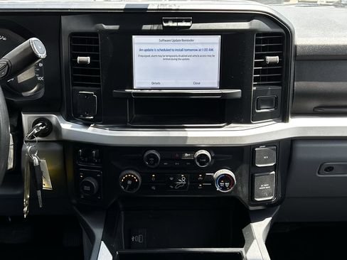 Used 2025 Ford F250 XLT w/ FX4 Off-Road Package AWD/4WD image 17
