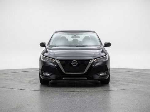 Used 2025 Nissan Sentra SV FWD image 2