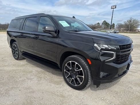 Used 2023 Chevrolet Suburban RST w/ Luxury Package image 8