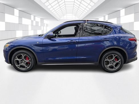 Used 2022 Alfa Romeo Stelvio Ti image 4