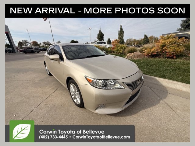 Used 2014 Lexus ES 300h w/ Luxury Package w/Bamboo Trim FWD 360° Tour