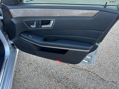 Used 2014 Mercedes-Benz E 350 Sedan image 14