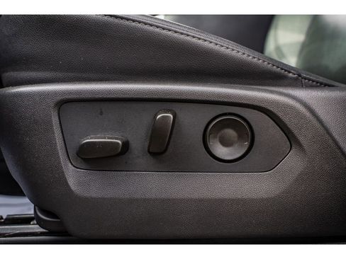 Used 2024 GMC Sierra 1500 SLT w/ SLT Premium Plus Package image 9